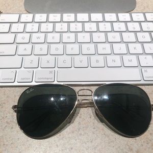 Ray Ban Aviator Sunglasses!!